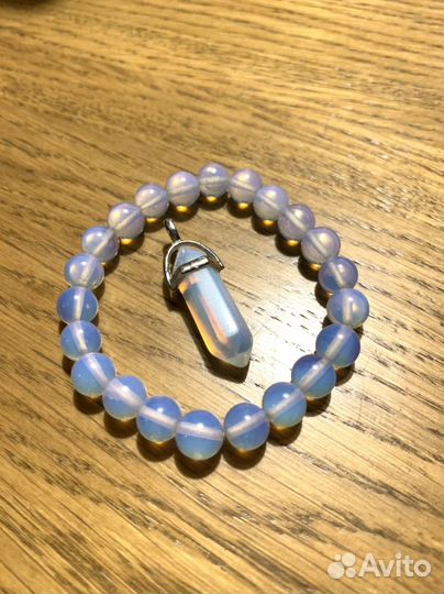 Браслет ручной работы из лунного камня