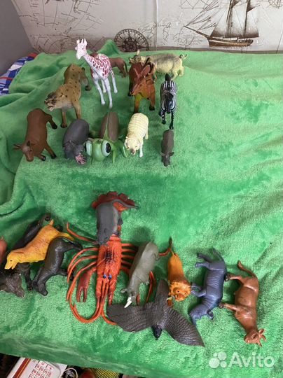 Коллекция фигурок животных