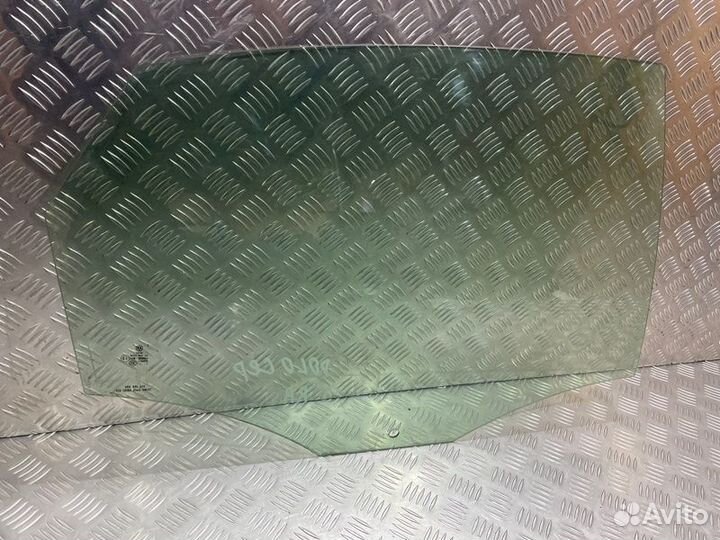 Стекло заднее правое Volkswagen Polo седан 1.6