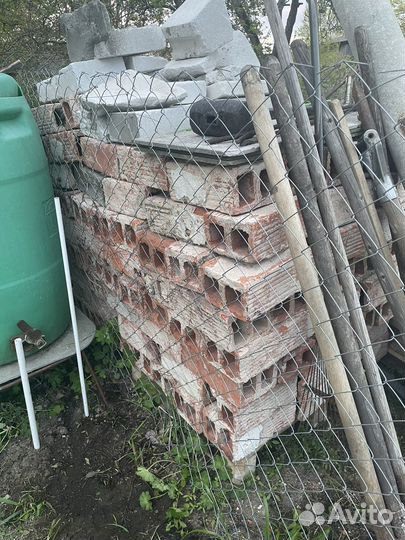 Кирпич пустотелый