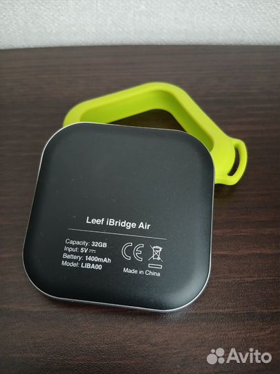 Leef iBridge Air - wifi флешка для iPhone