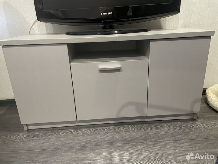 Тумба под телевизор