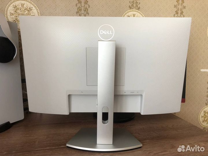 Монитор Dell 24