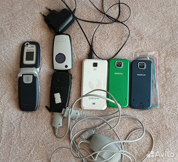 Старые сотовые телефоны для коллекции