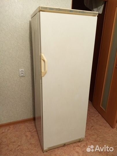 Морозильная камера Stinol 106