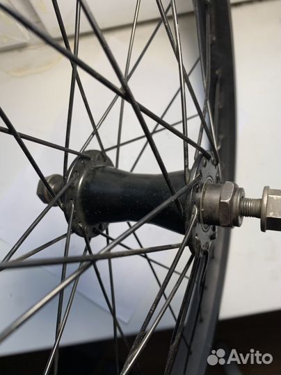 Колесо bmx переднее cult 10 мм ось