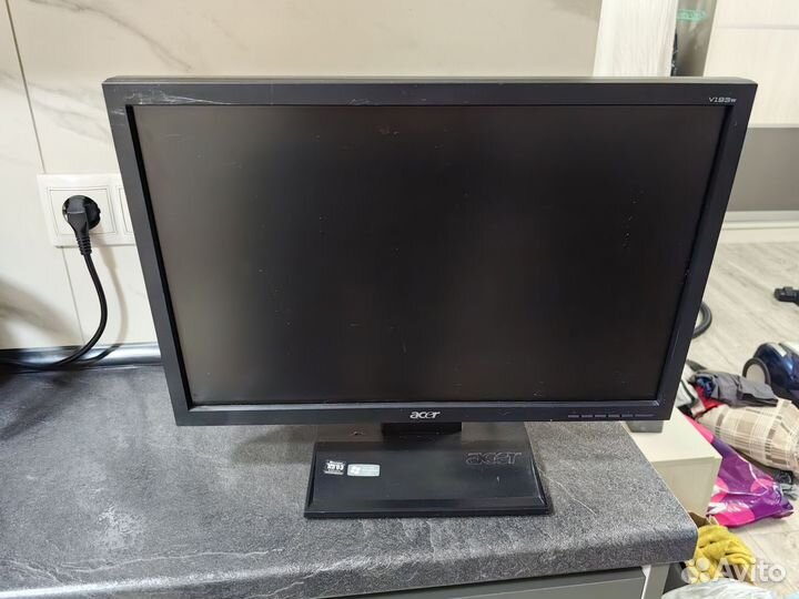 Монитор на запчасти acer