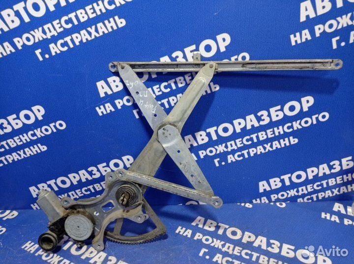 Передний правый стеклоподъемник Toyota Rav4