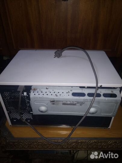 Свч Samsung CE287GNR с грилем,много програм