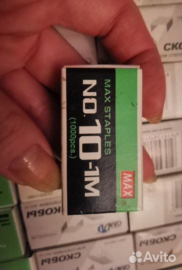 Степлер и скобы