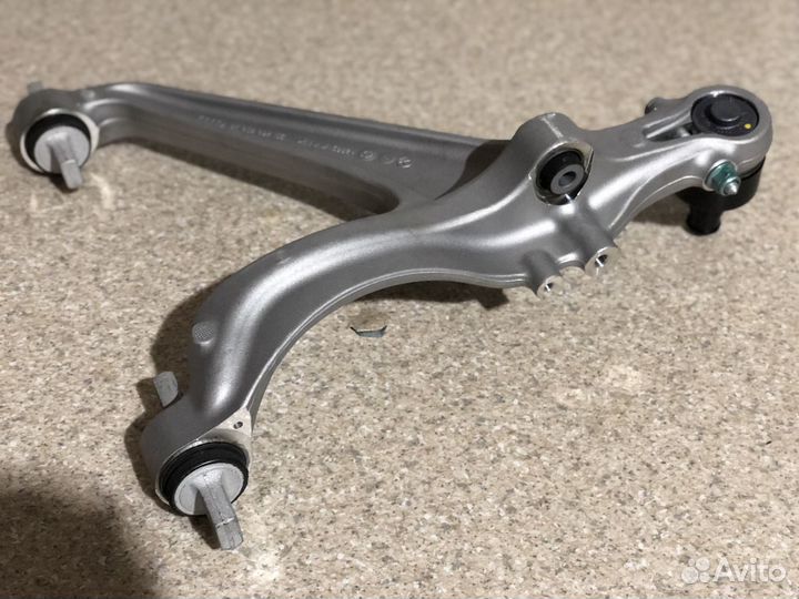 Рычаг Передний нижний на Lamborghini