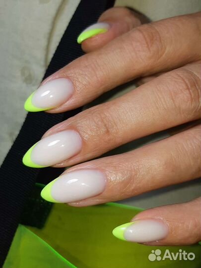 Маникюр и педикюр