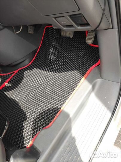 Автоковрики для Toyota Noah/Voxy 70