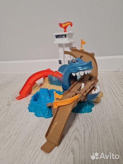 Hot Wheels Атака Акулы