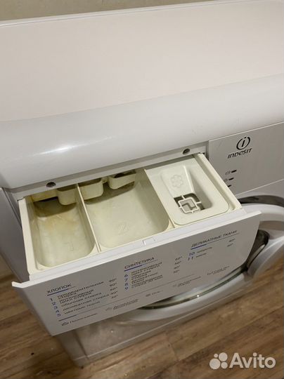 Стиральная машина Indesit 4 кг