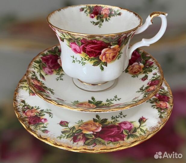 Чайное трио Royal Albert. Old Country Roses