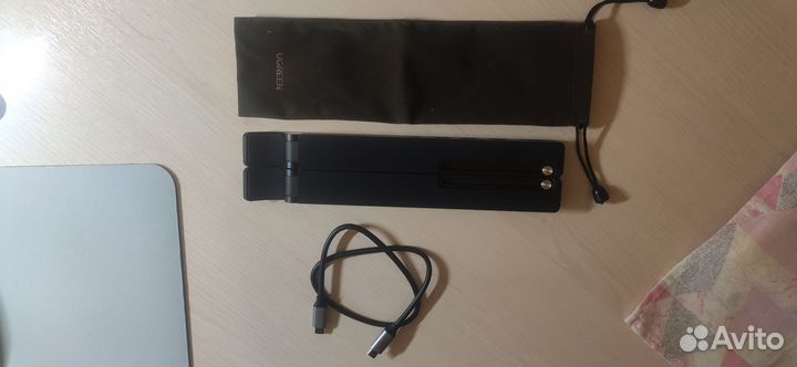 Ugreen Laptop Stand Docking Station