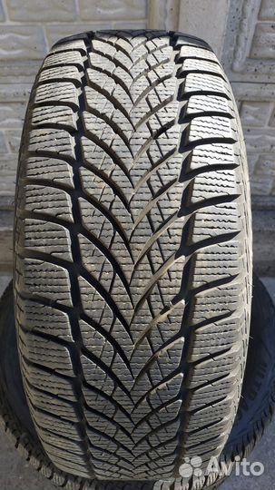 Goodyear UltraGrip Ice 2 205/55 R16