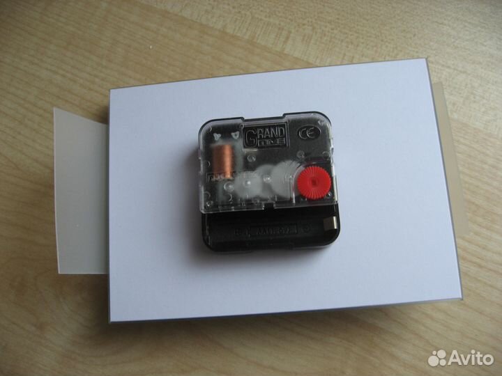 Сувенирные юбилейные новогодние настольные часы