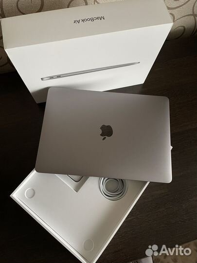 Apple MacBook air 13 2020 m1 (space gray)