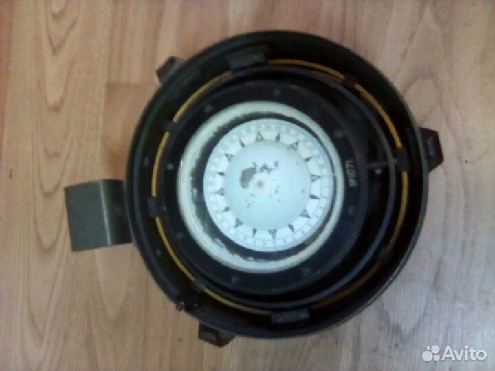 Компас морской шлюпочный