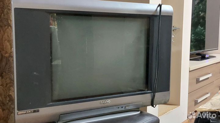 Телевизор sanyo кинескопный (плазма плоский экран)
