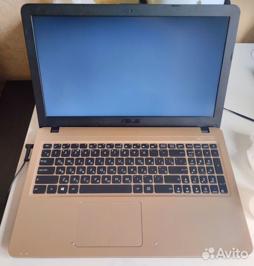 Ноутбук asus