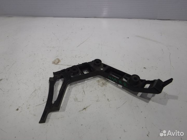 Кронштейн заднего бампера Volkswagen Golf 6