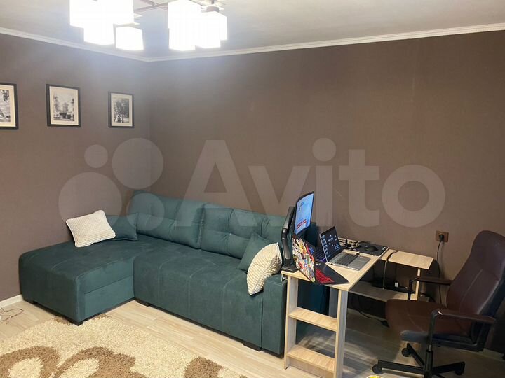 2-к. квартира, 58 м², 8/10 эт.