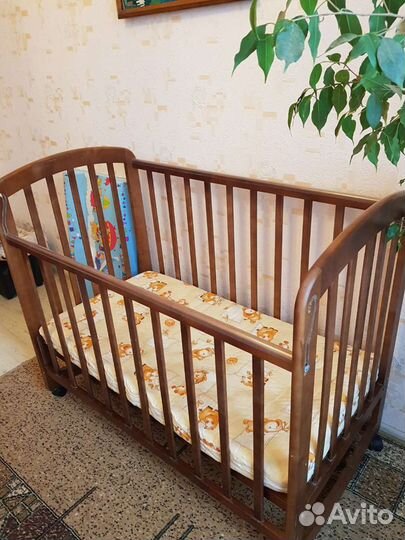 Детская кроватка