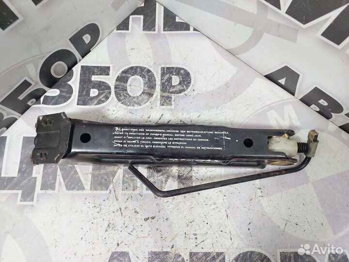 Домкрат Opel Omega B