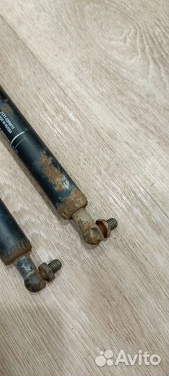 Газовые упоры багажника ваз