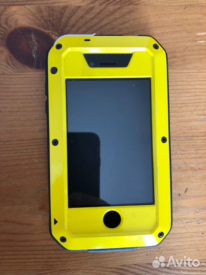 Чехол на iPhone 4/4s антивандальный