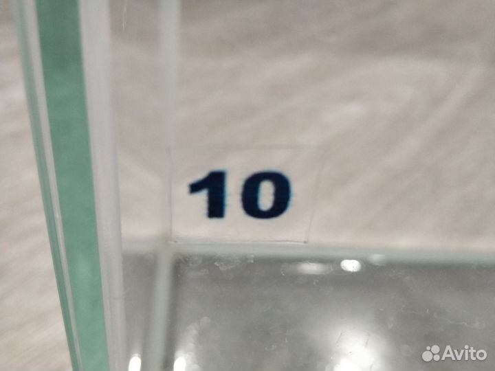 Продам аквариум на 10 л б/у