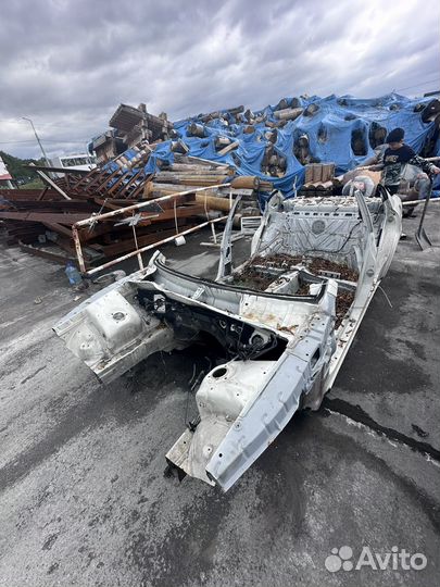 Крыло левое на чайзер 100 в идеале