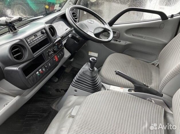 Промтоварный фургон Hino 300 (Dutro), 2017