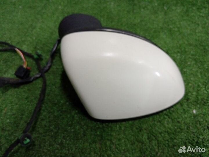 Зеркало заднего вида боковое правое Audi A1 8X1