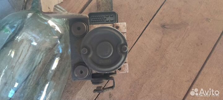 Блок ABS Hyundai Santa FE 1