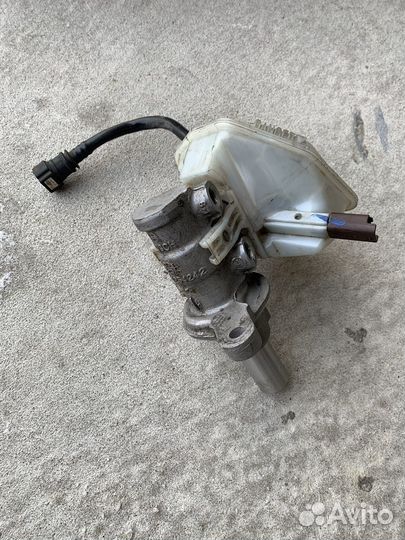 Главный тормозной цилиндр Peugeot 308