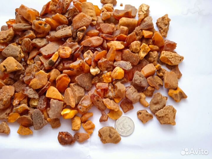 Необработанный янтарь