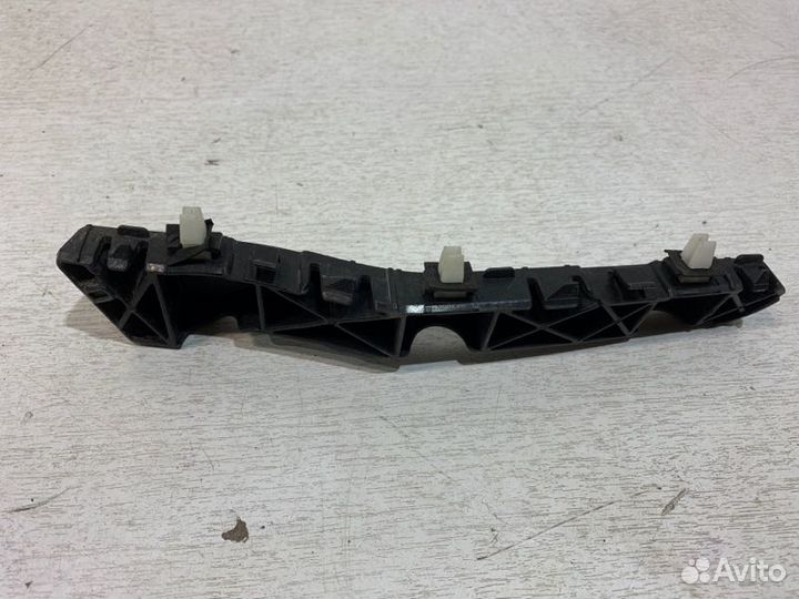 Кронштейн бампера задний левый Kia Picanto 3 C