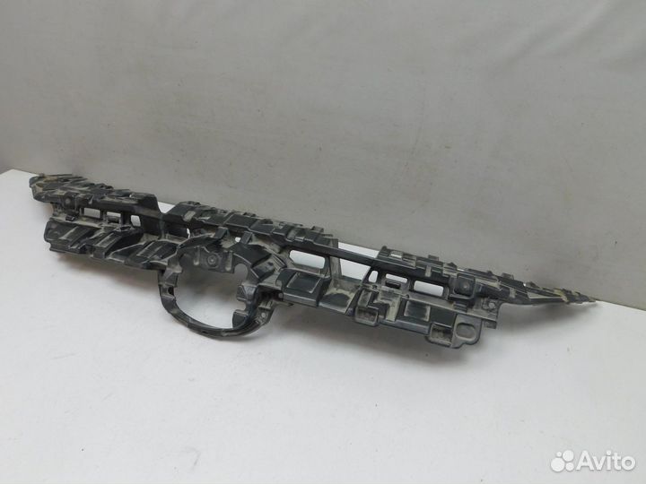 Кронштейн решетки радиатора Toyota RAV 4 (86090)