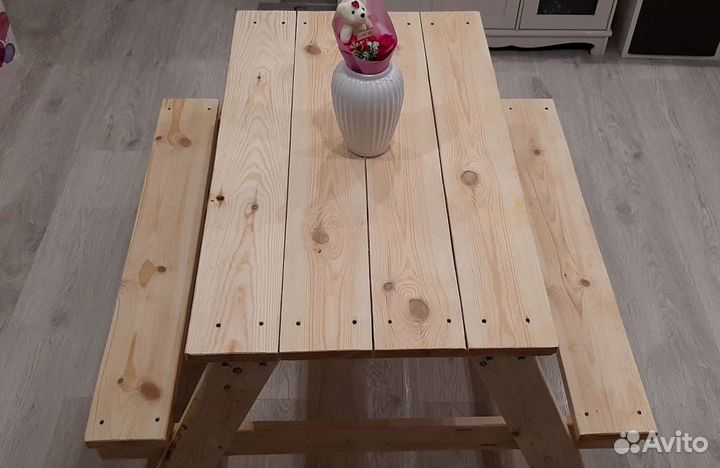 Детский стол с лавочками