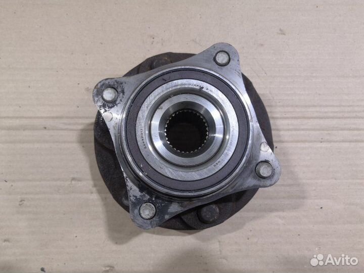 Ступица передняя левая Toyota Land Cruiser Prado