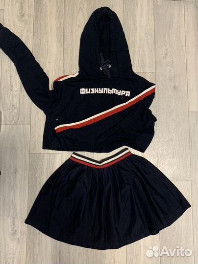 Костюм спортивный