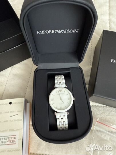 Часы женские Emporio Armani