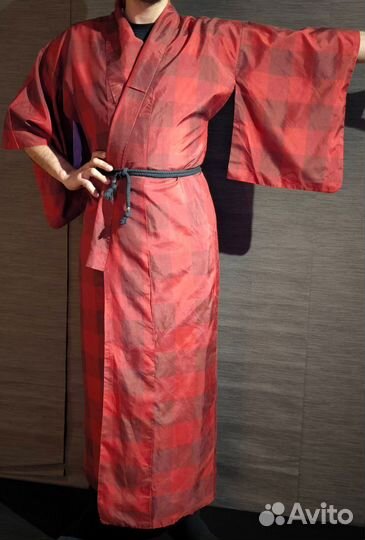Кимоно юката. Красное