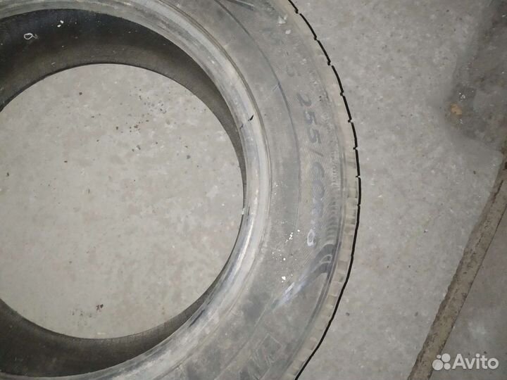 Goodyear Wrangler AT 255/60 R18