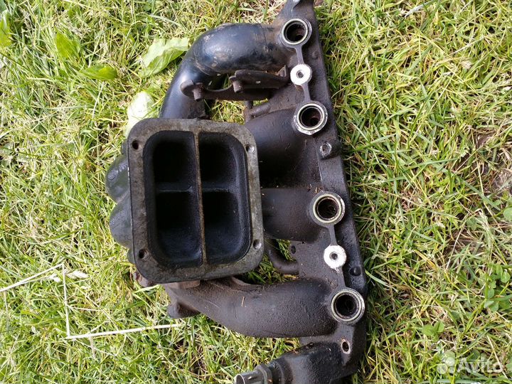 Впускной коллектор