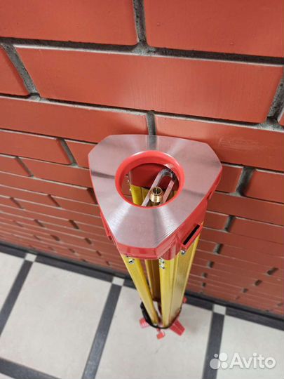 Штатив геодезический SJW20